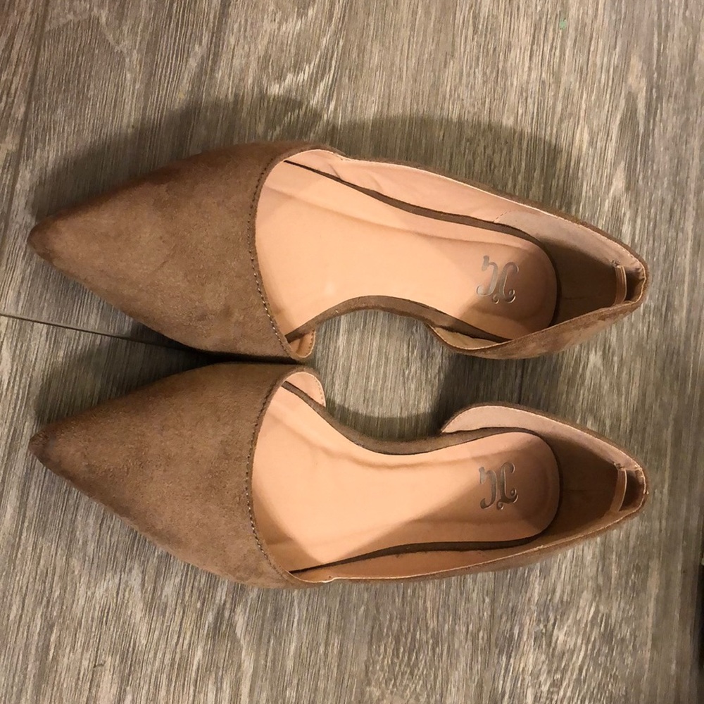 Journee Collection tan flats